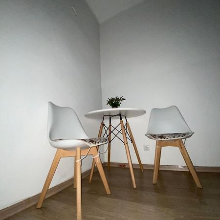 Center Studio Apartment Podgorica Esterno foto
